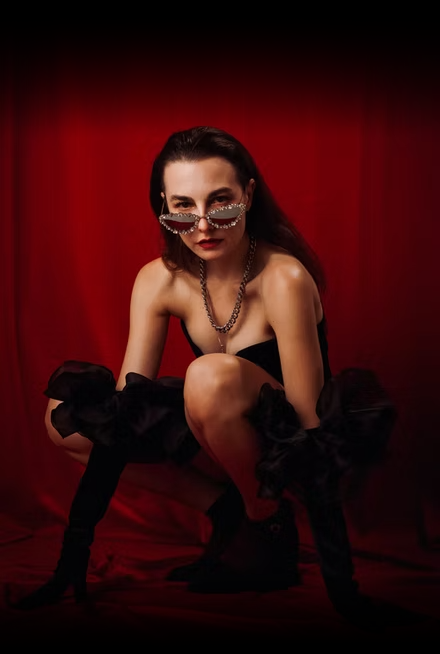 Lara Snow Image